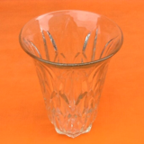 Vase de style art déco  verre moulé transparent / décor géométrique