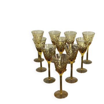 Verres à pied en verre ambré 