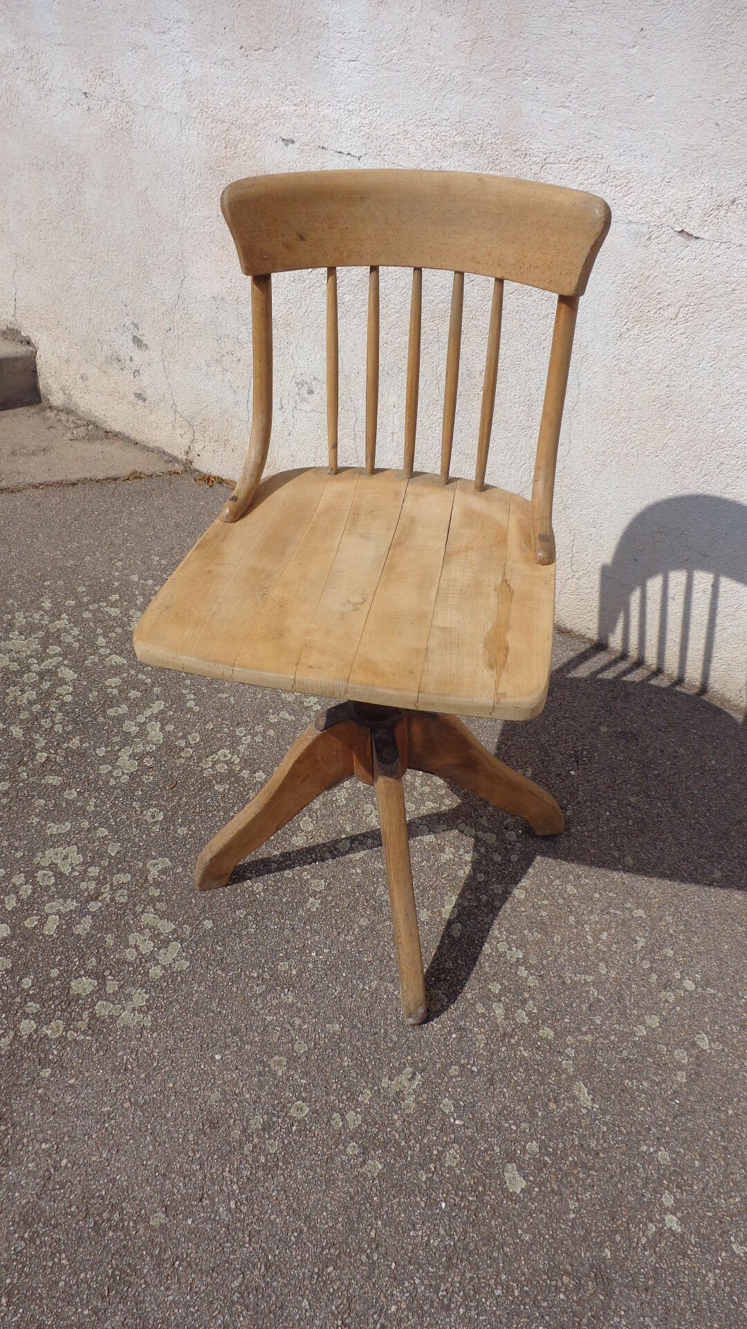 Wooden revolving chair