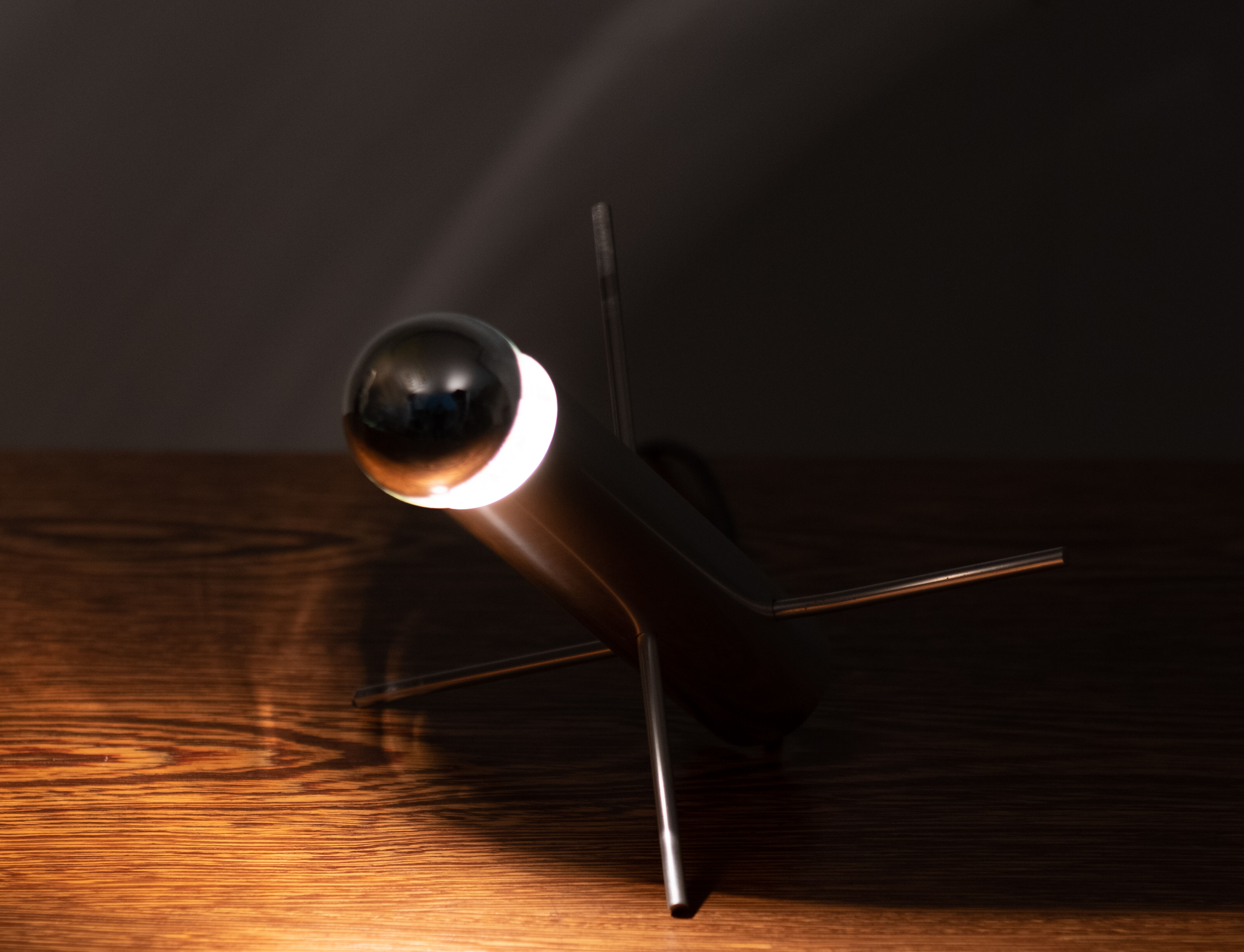 Raak Amsterdam cricket table lamp, design Otto Wasch