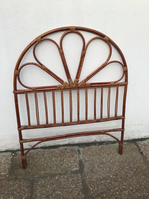 Tête de lit en rotin