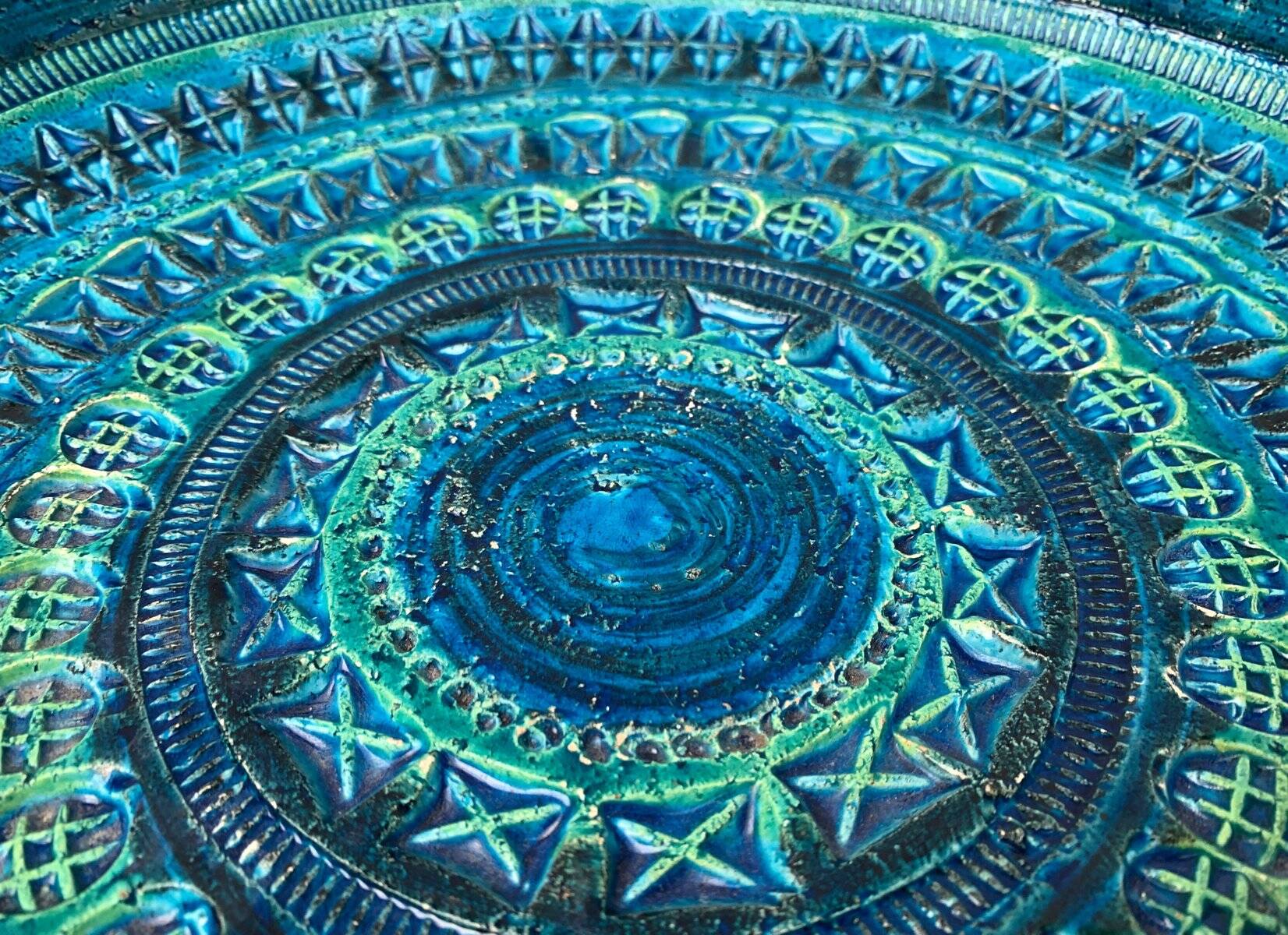 Large Rimini Blue bowl from the mid-century by Aldo Londi for Bitossi.