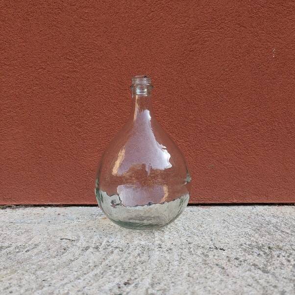 Transparent demijohn 2 liters