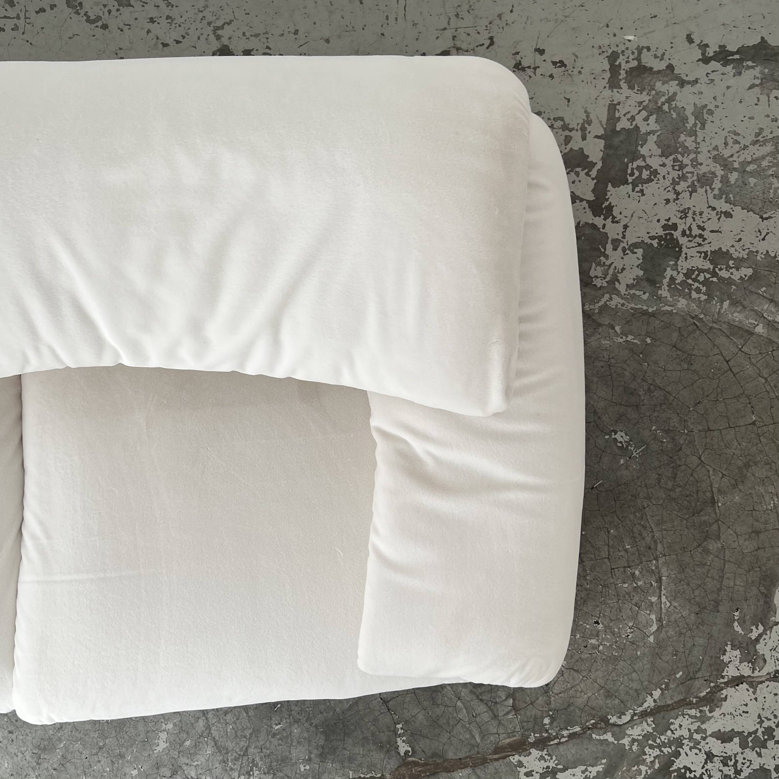 Maralunga 3-seater sofa by Vico Magistretti for Cassina Italy 1973