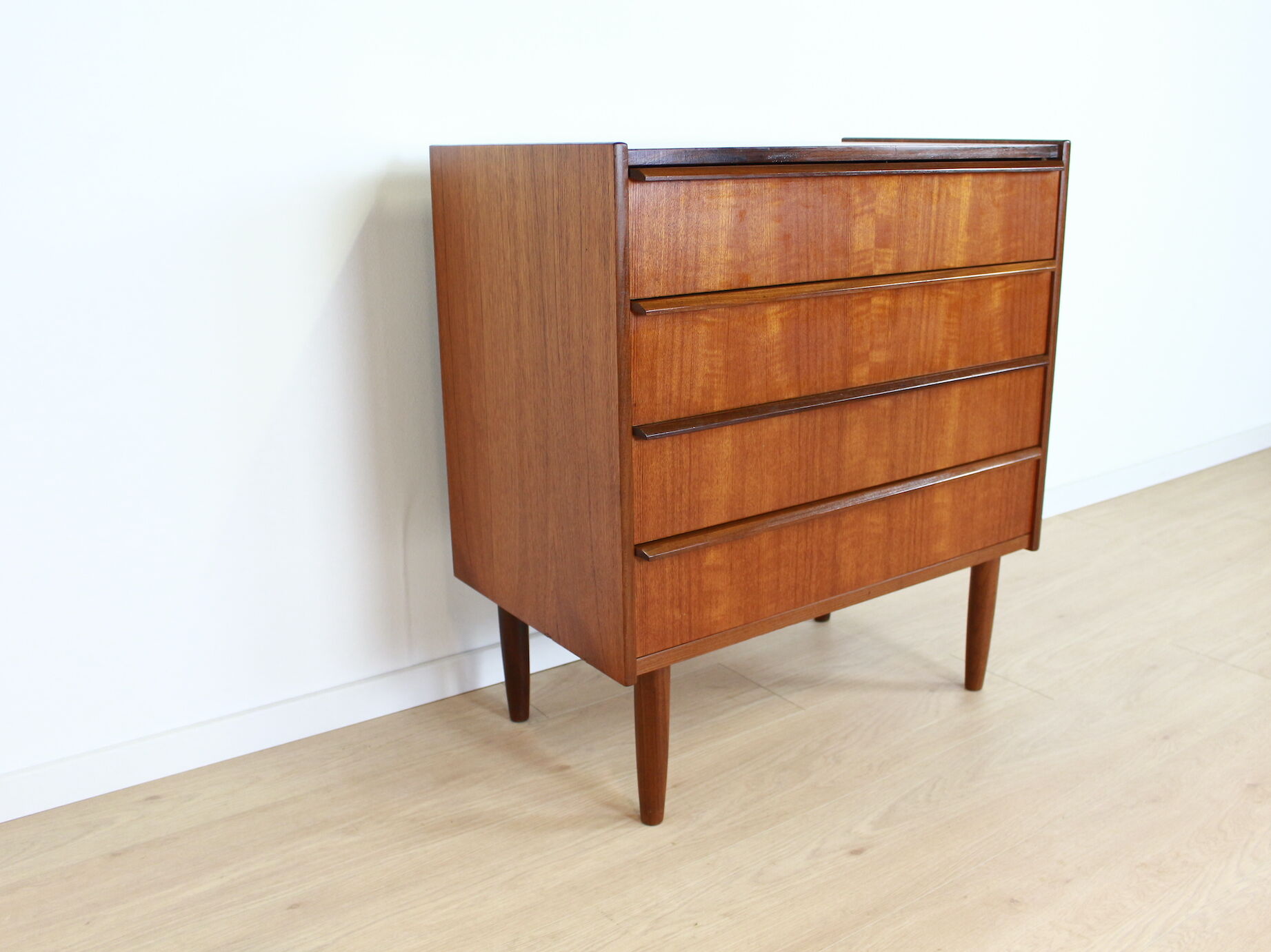 vintage chest of drawers