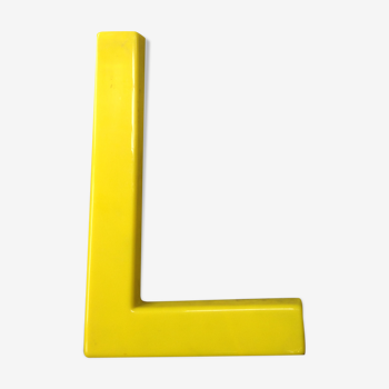Large letter "L" vintage plexi yellow 70s