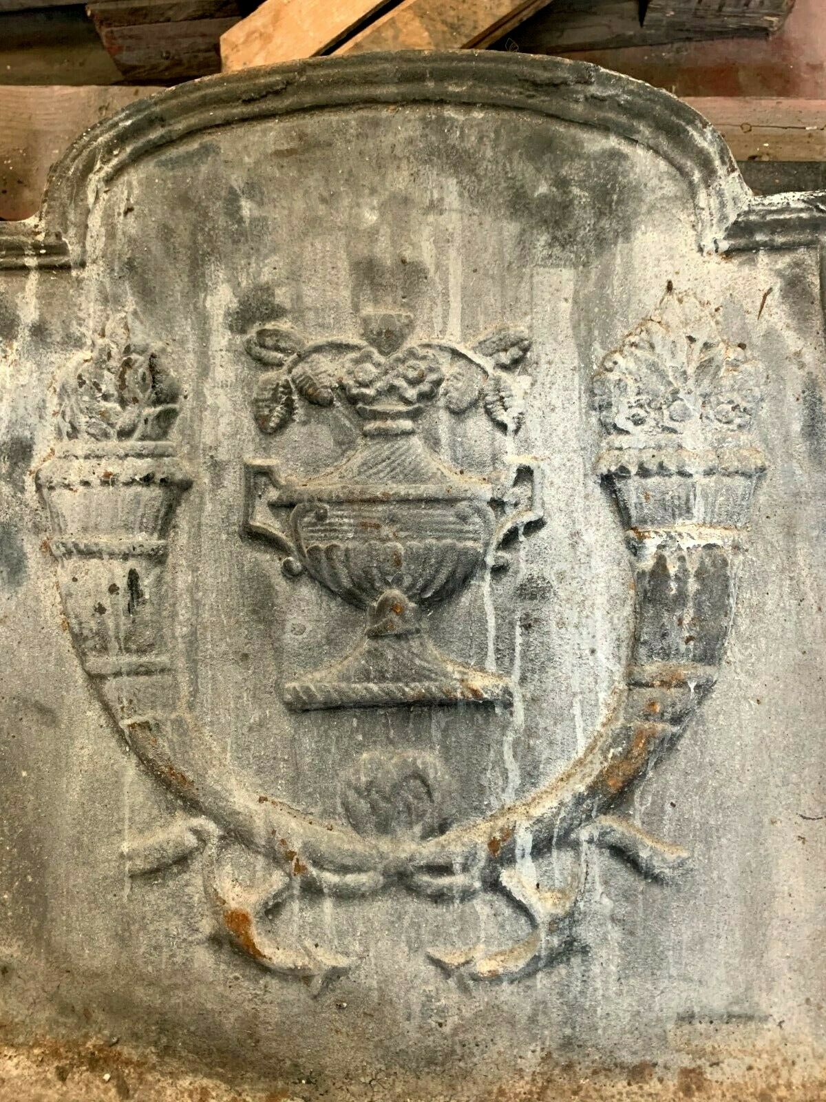 Fireplace bottom plate in cast iron XX century