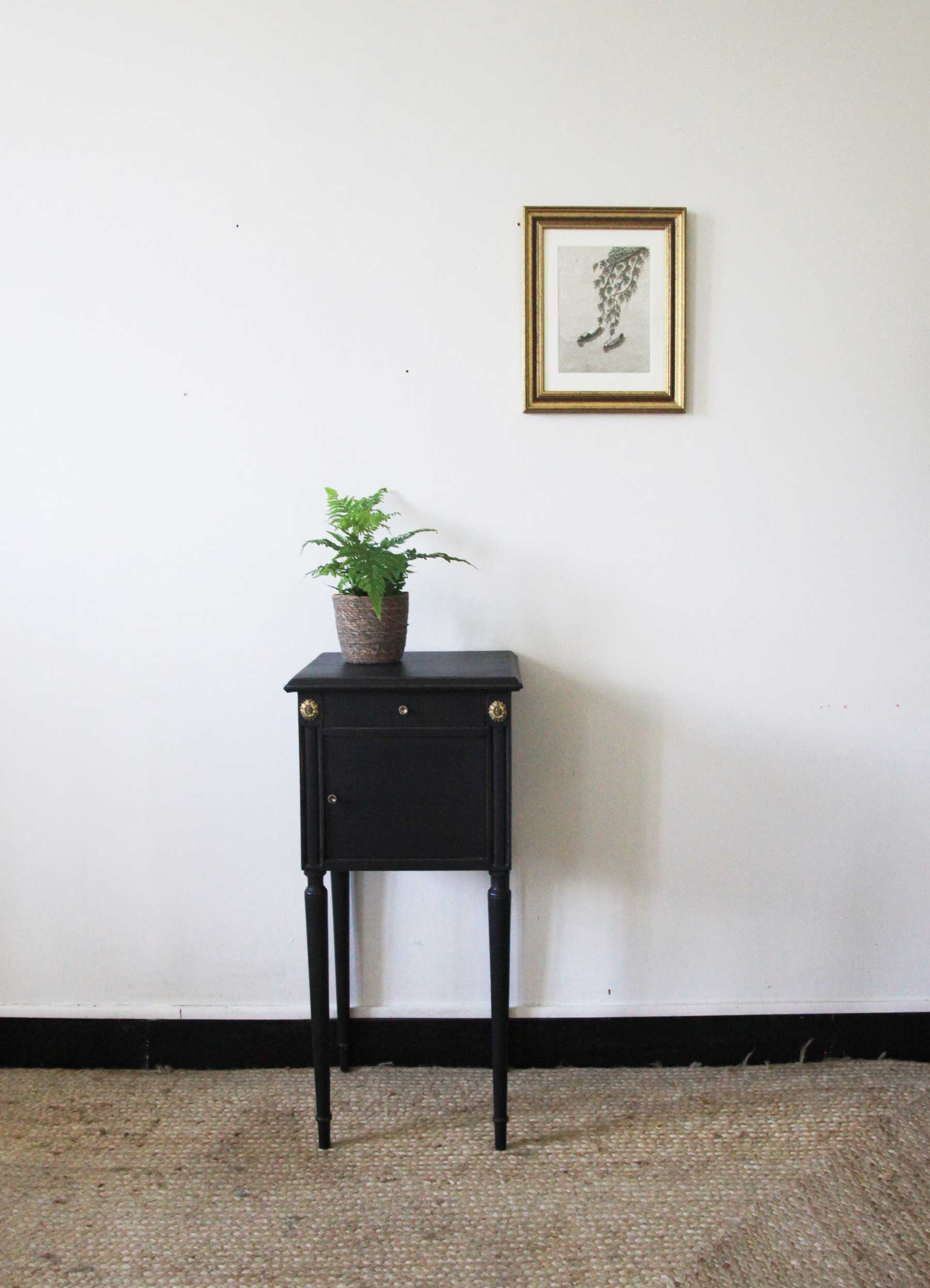 Black bedside style Henri II