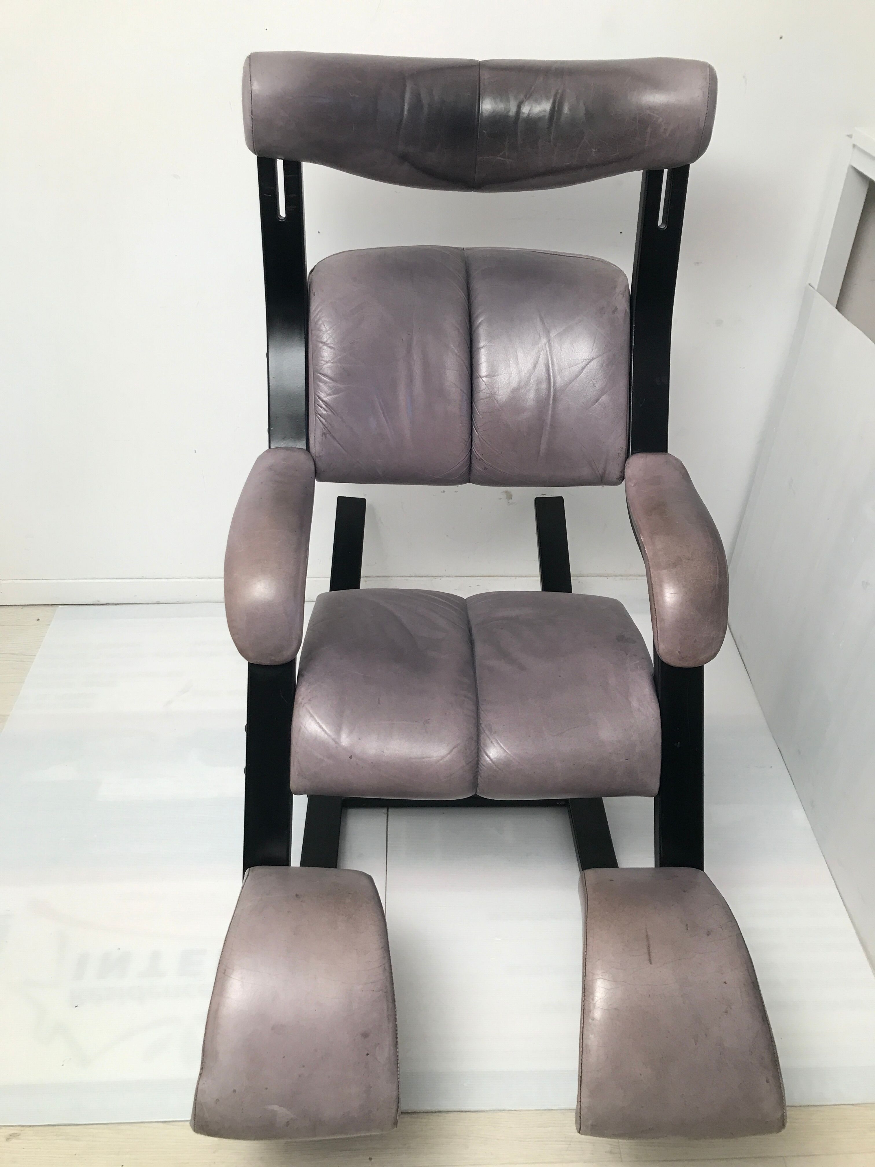 Gravity chair by Peter Opsvik 80s