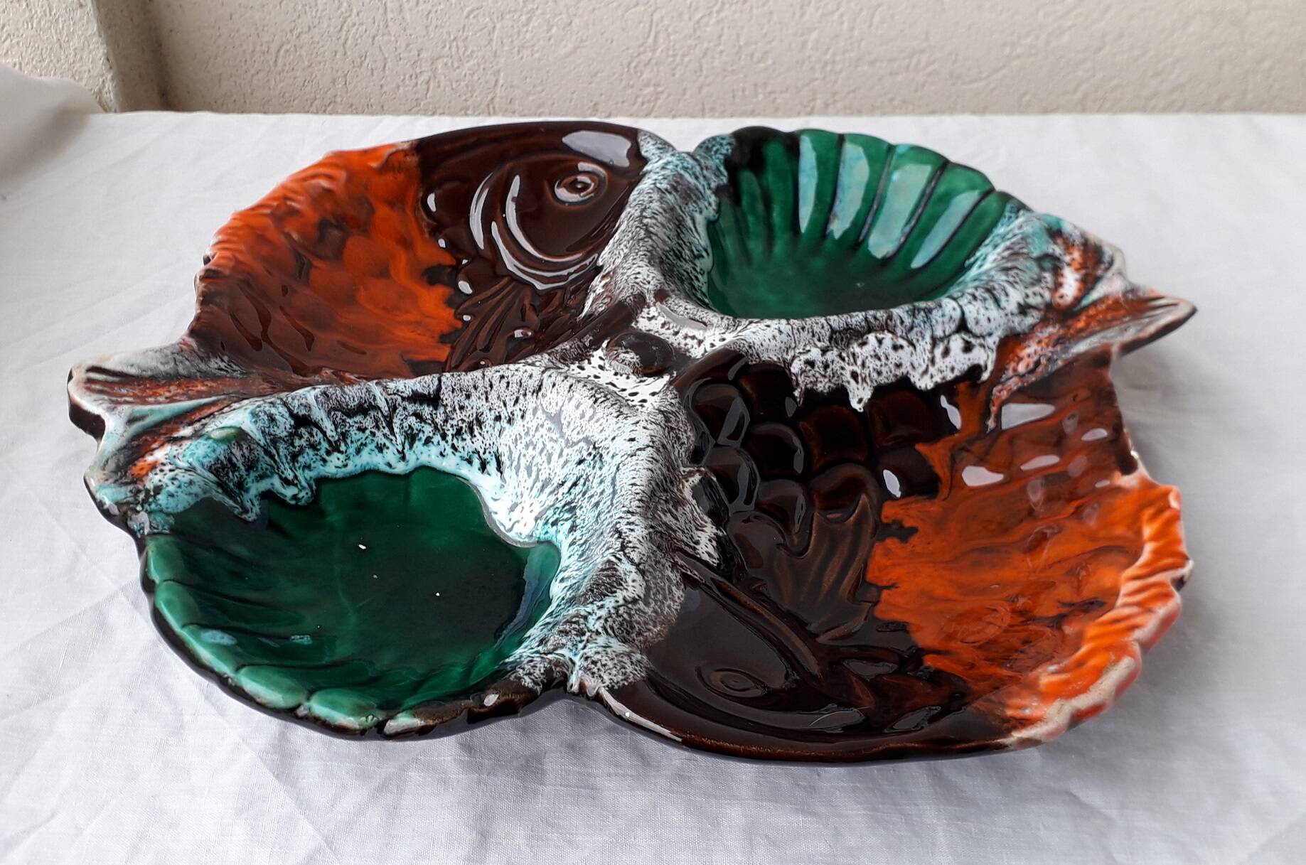 Ceramic serving dish