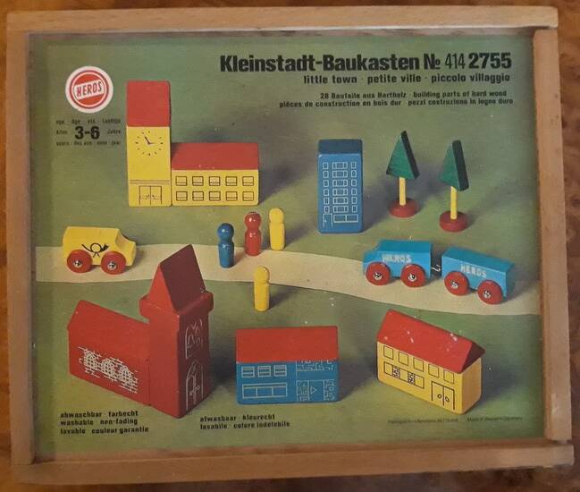 Small town - Hardwood construction - 1970