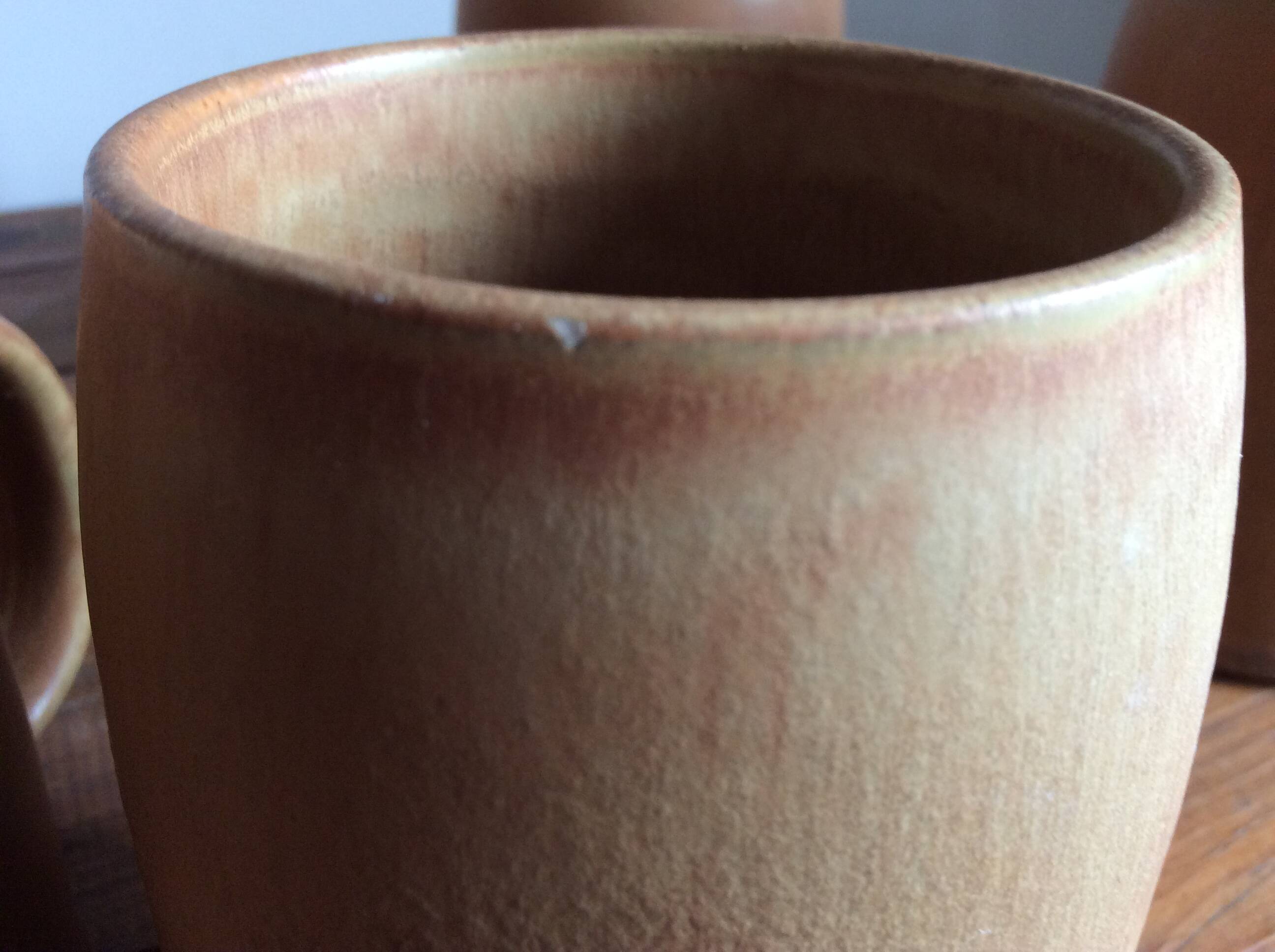 5 stoneware mugs