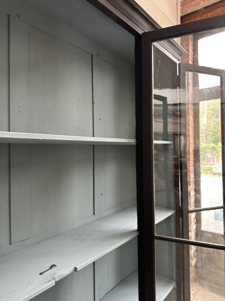 Vitrine de musée fin XIXème