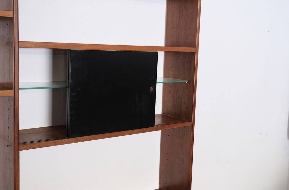 Large Scandinavian wall system in teak with integrated desk – vintage from the 1970s.