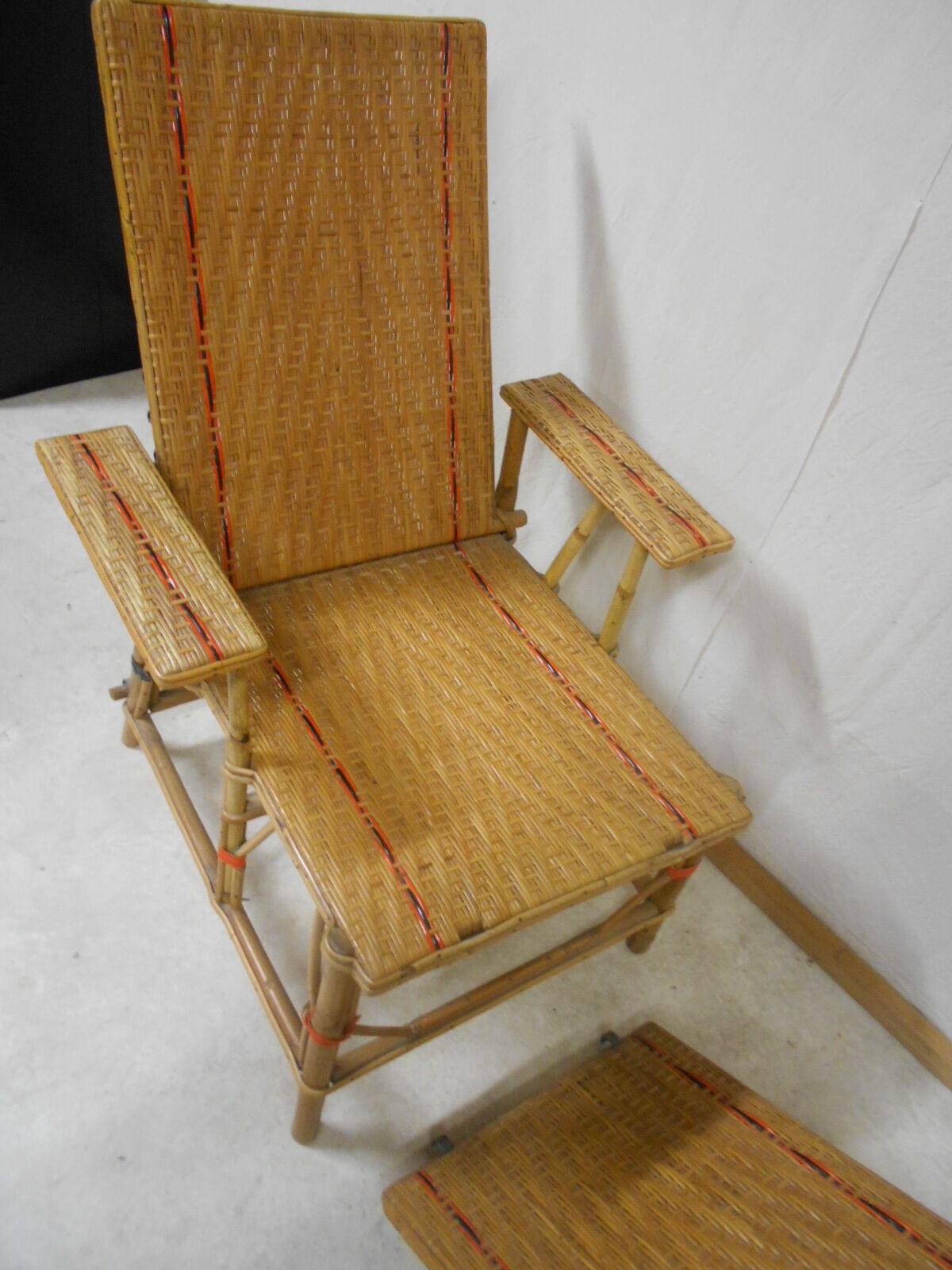 Wicker and rattan lounger