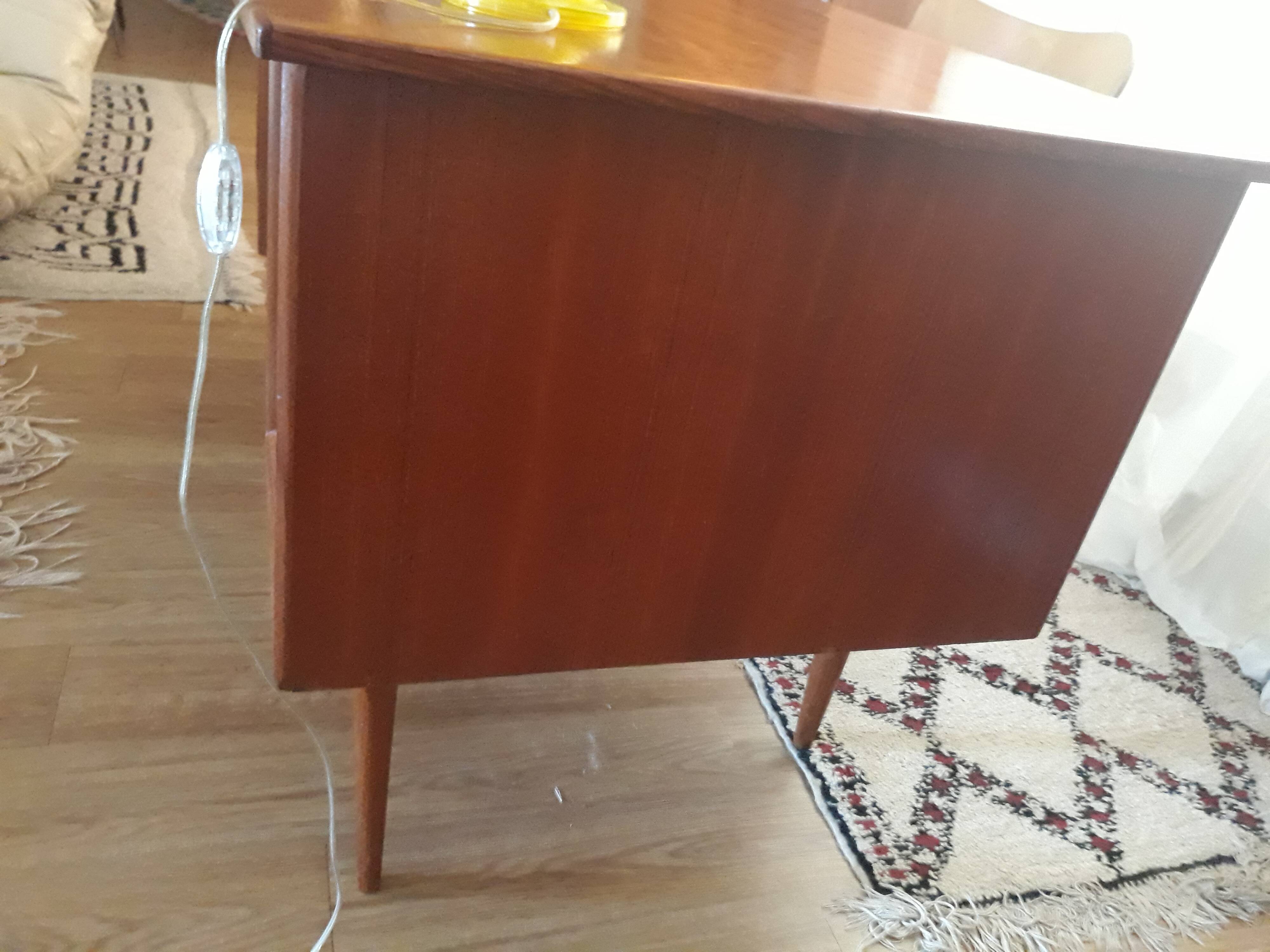 Scandinavian double-sided desk