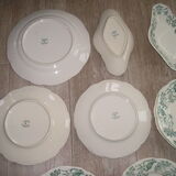 Longchamp's fee-making table service, 18-piece Lilas 1900 model