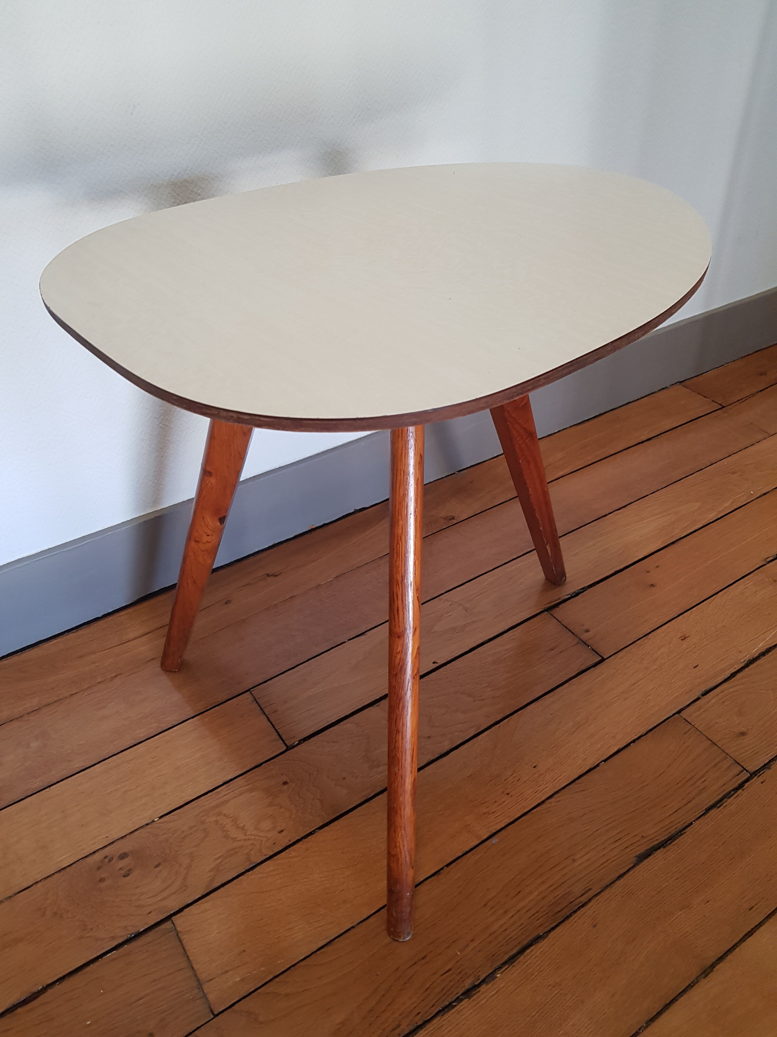 Tripod coffee table