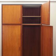 Armoire en teck, design danois, années 1970, fabricant : Omann Jun