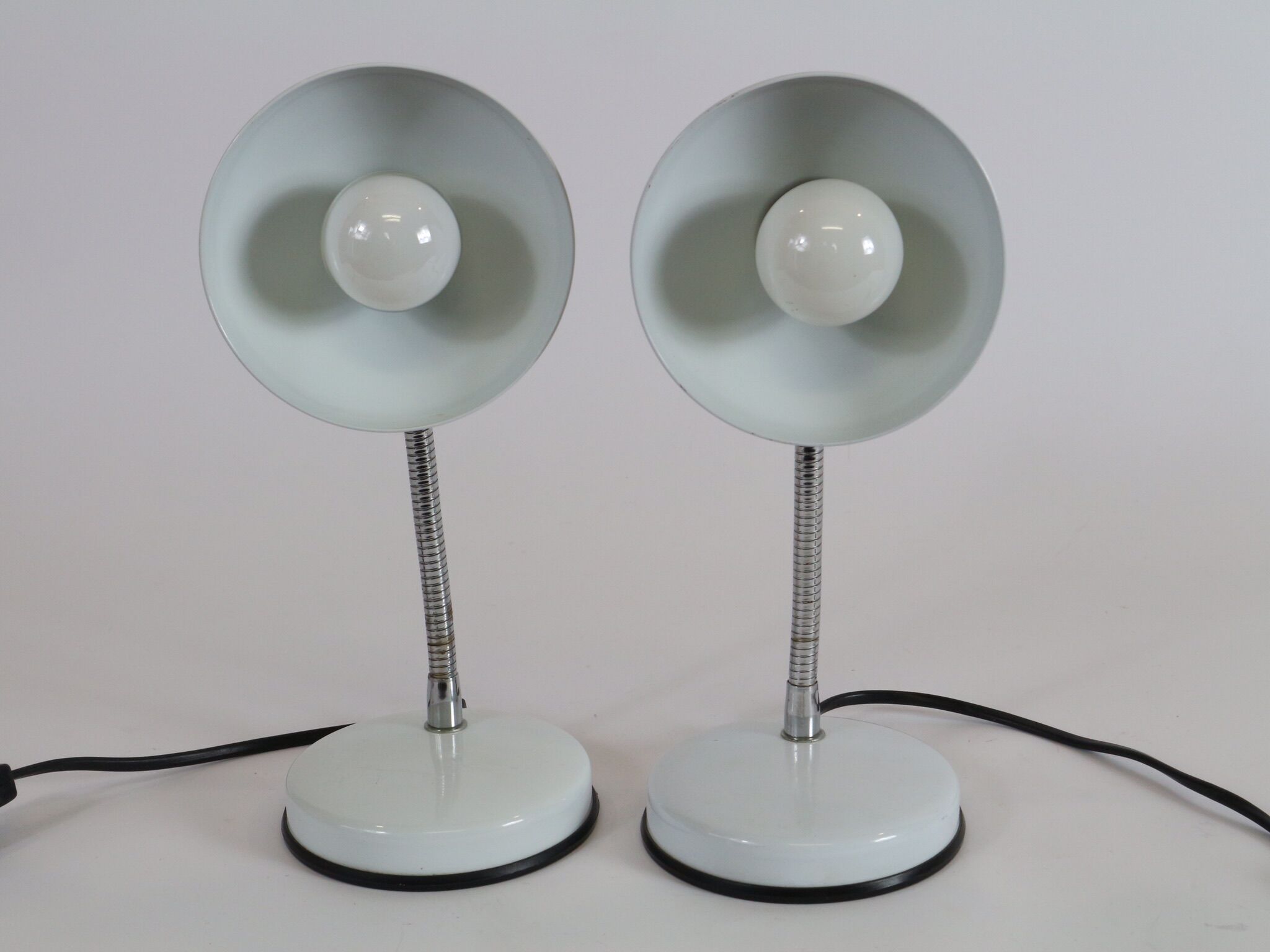 White couple table lamps Made in Italy by Veneta Lumi