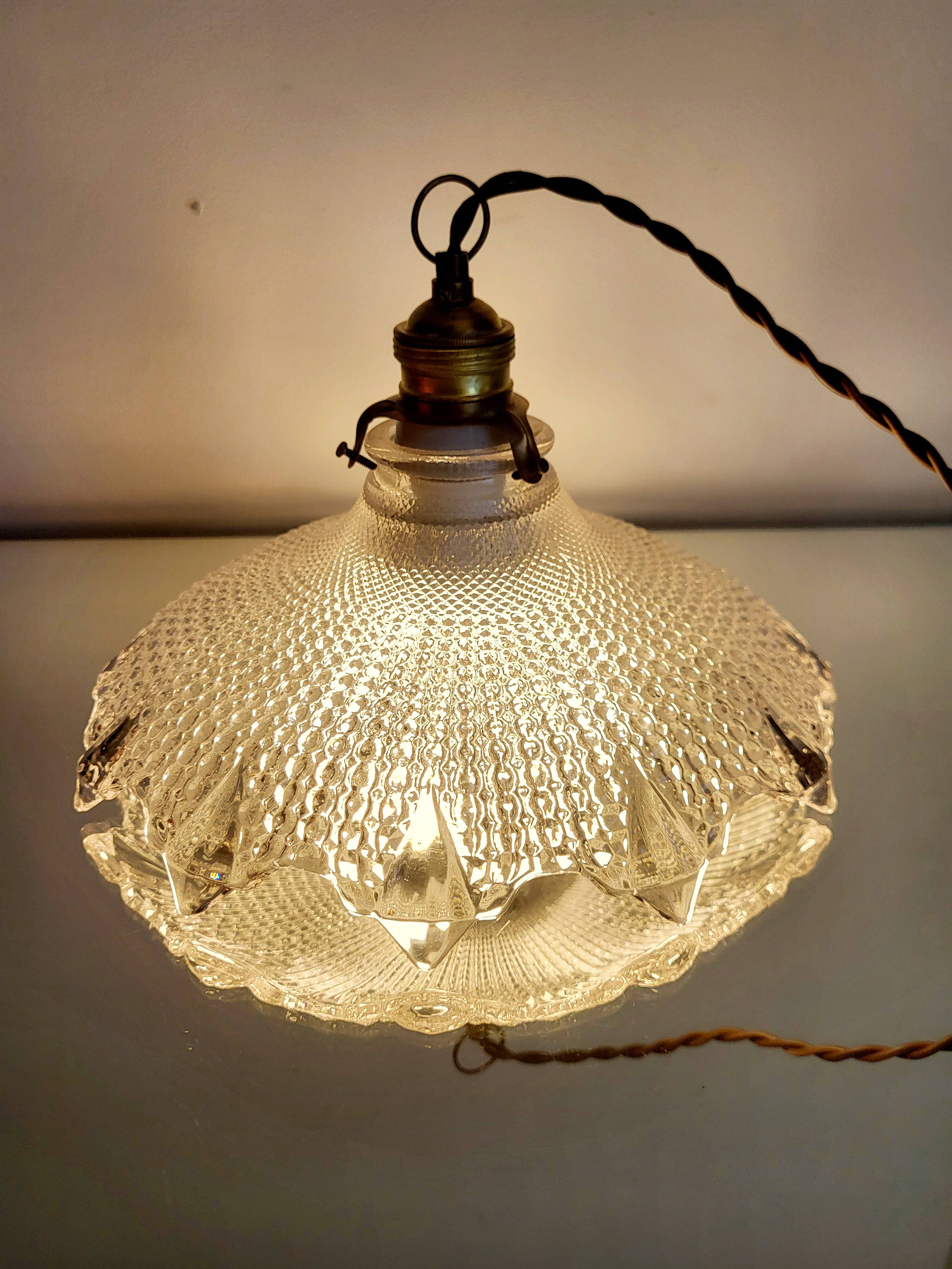 Holophane lamp, Art deco, jaren 30, geribbelde glasstructuur, gegoten glas