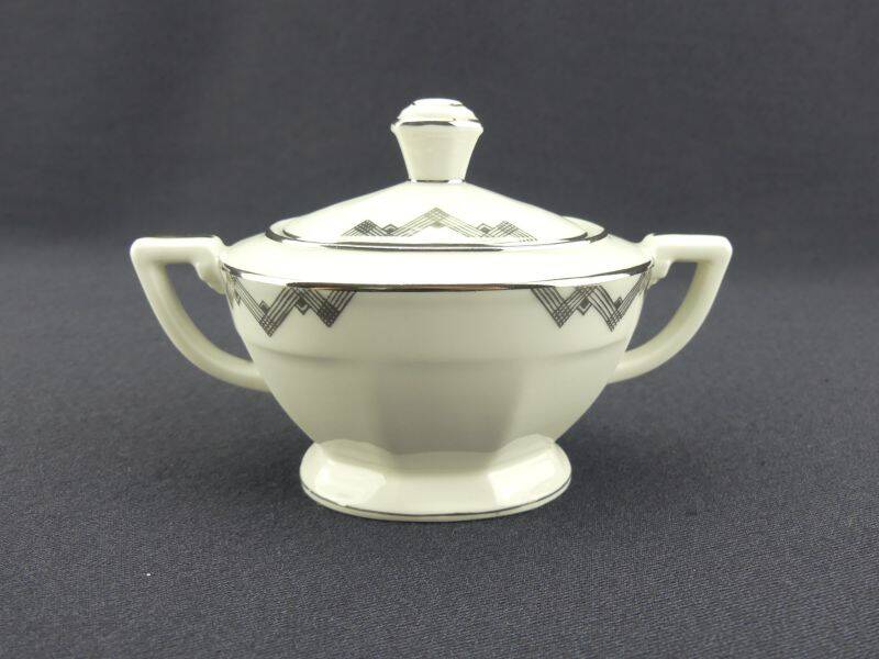 Art Deco tête-à-tête in Limoges porcelain by Legrand