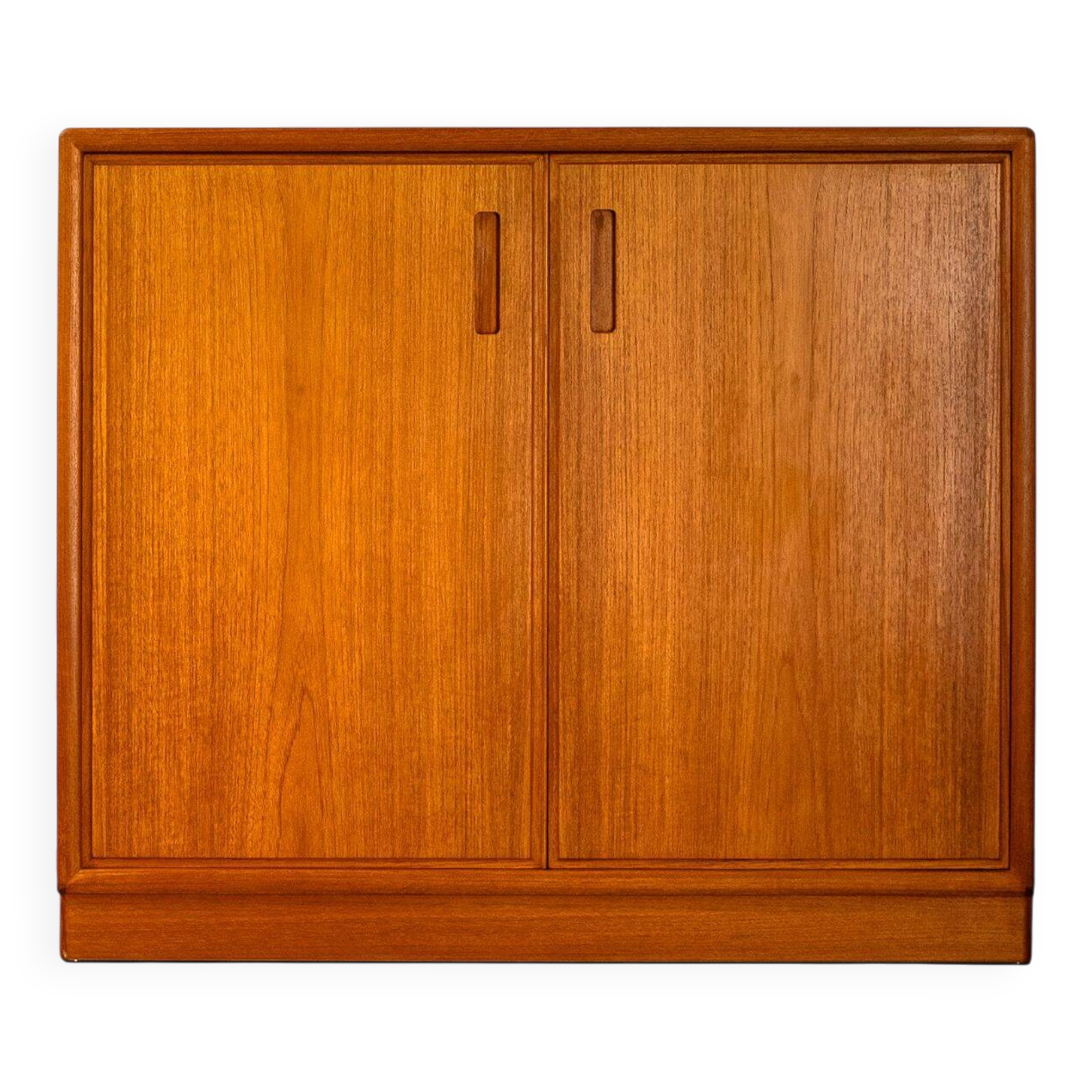 Buffet Dyrlund in teak