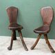 Paire de chaises brutalistes en bois brut