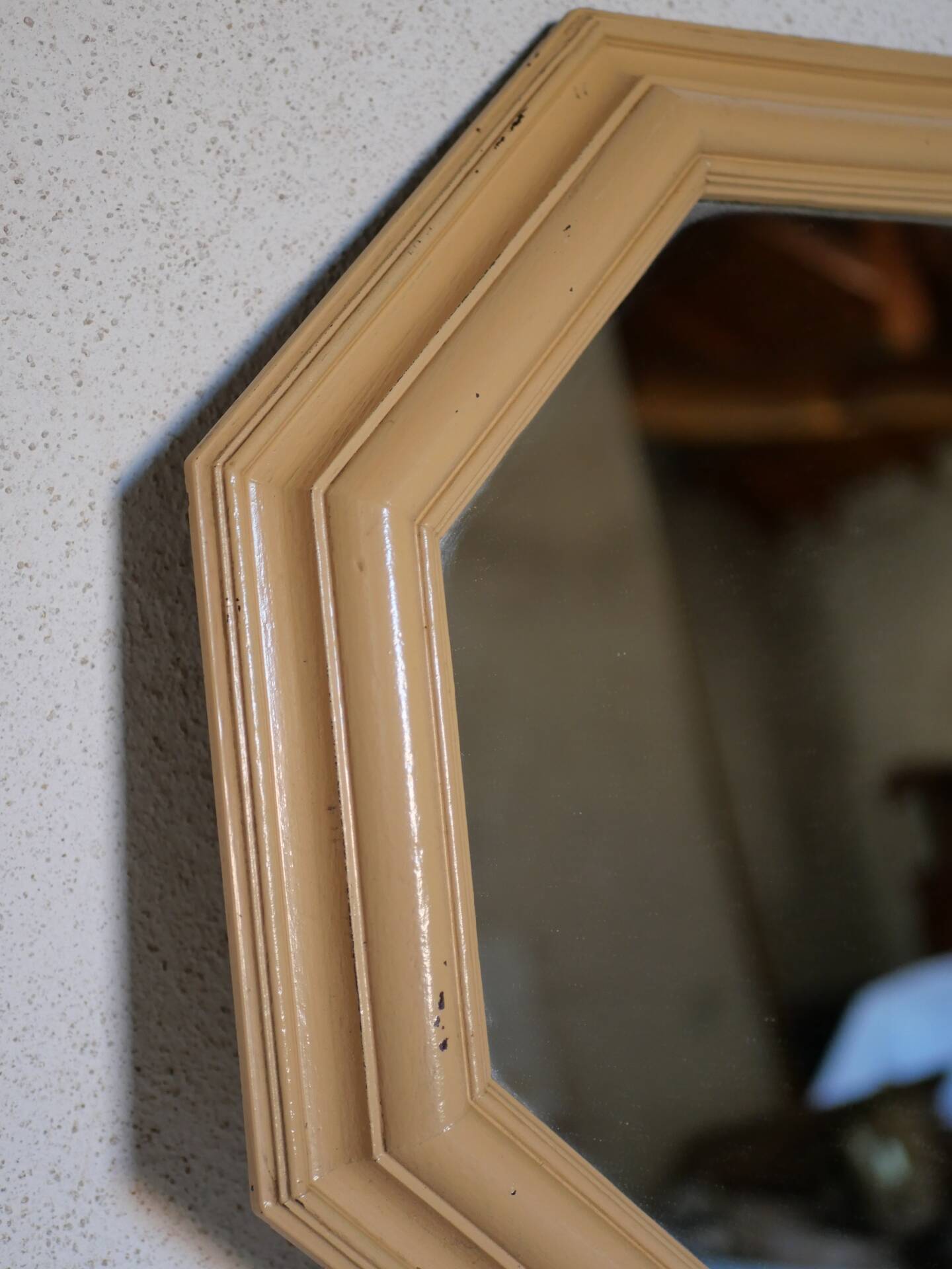 Octagonal mirror