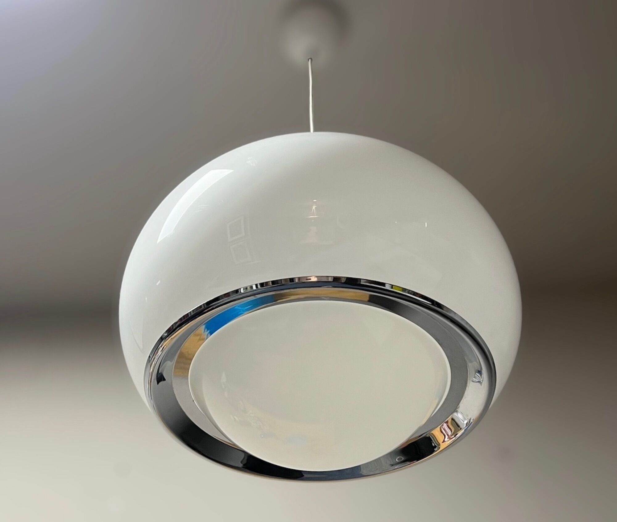 Iconic large space age lamp 'bud' 2223/2 by harvey guzzini, 60s