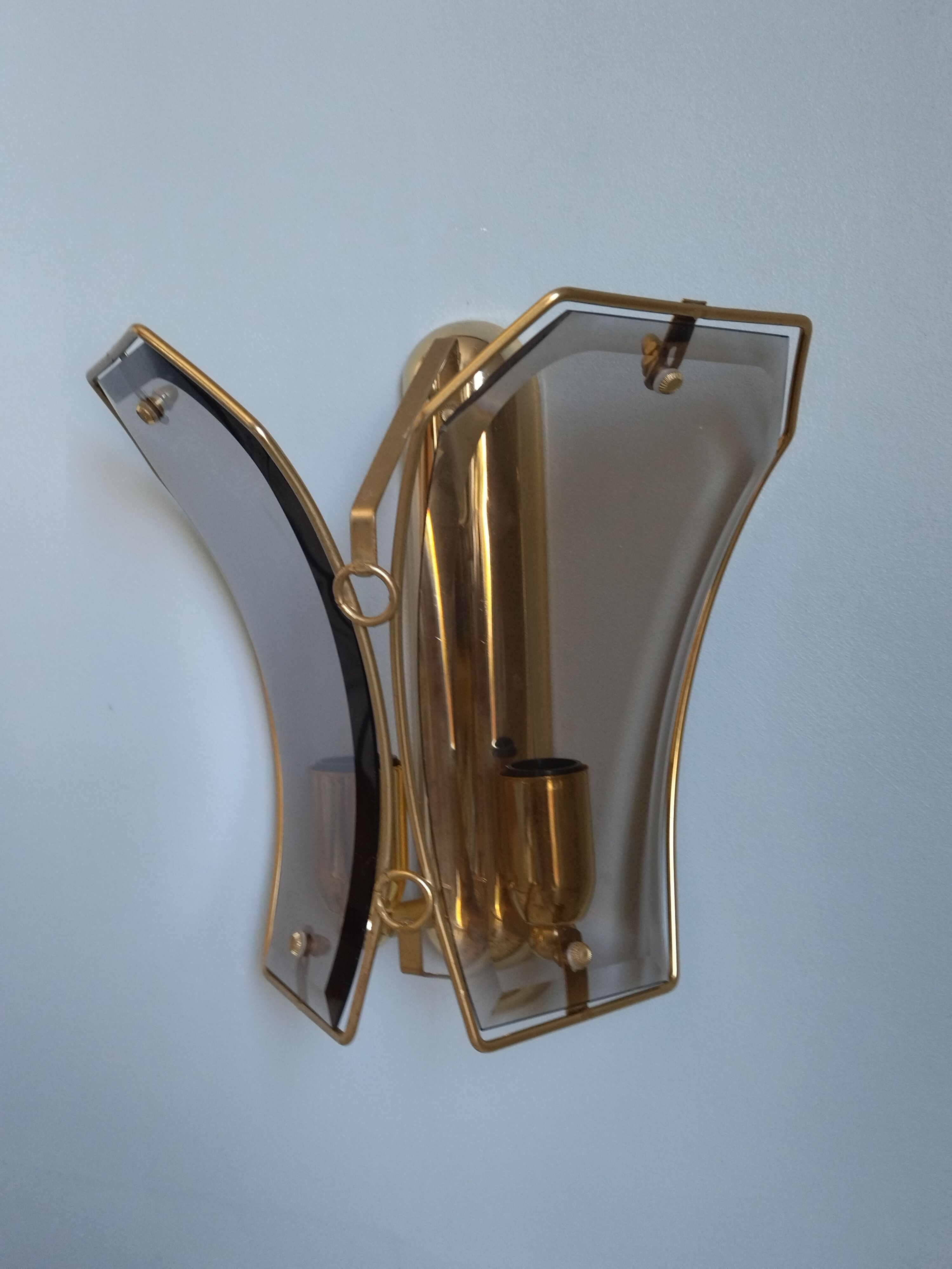 Wall lamp two fires in brass and curved glass from the 80s