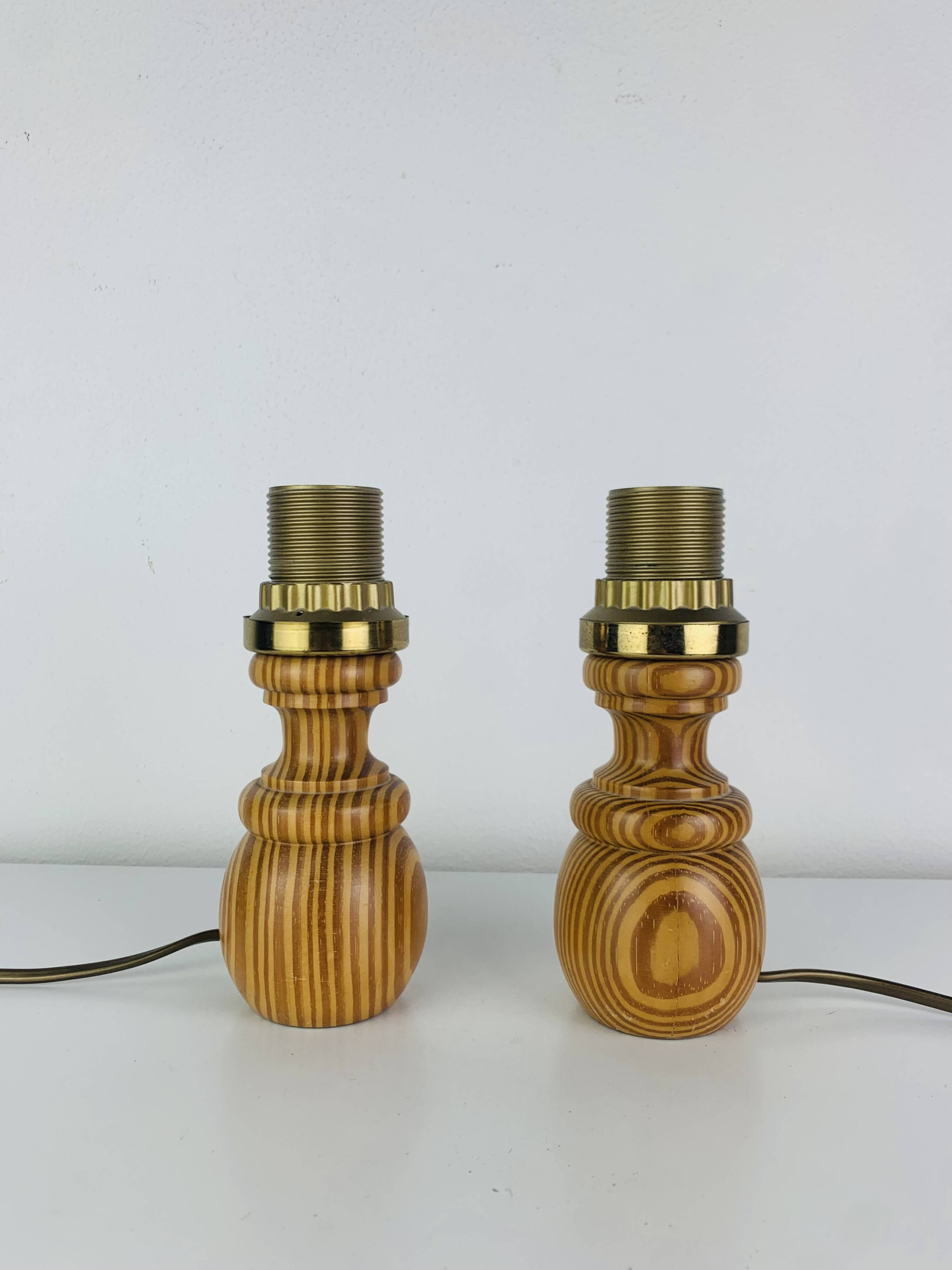 Pair of pine lamps, turned wood, vintage