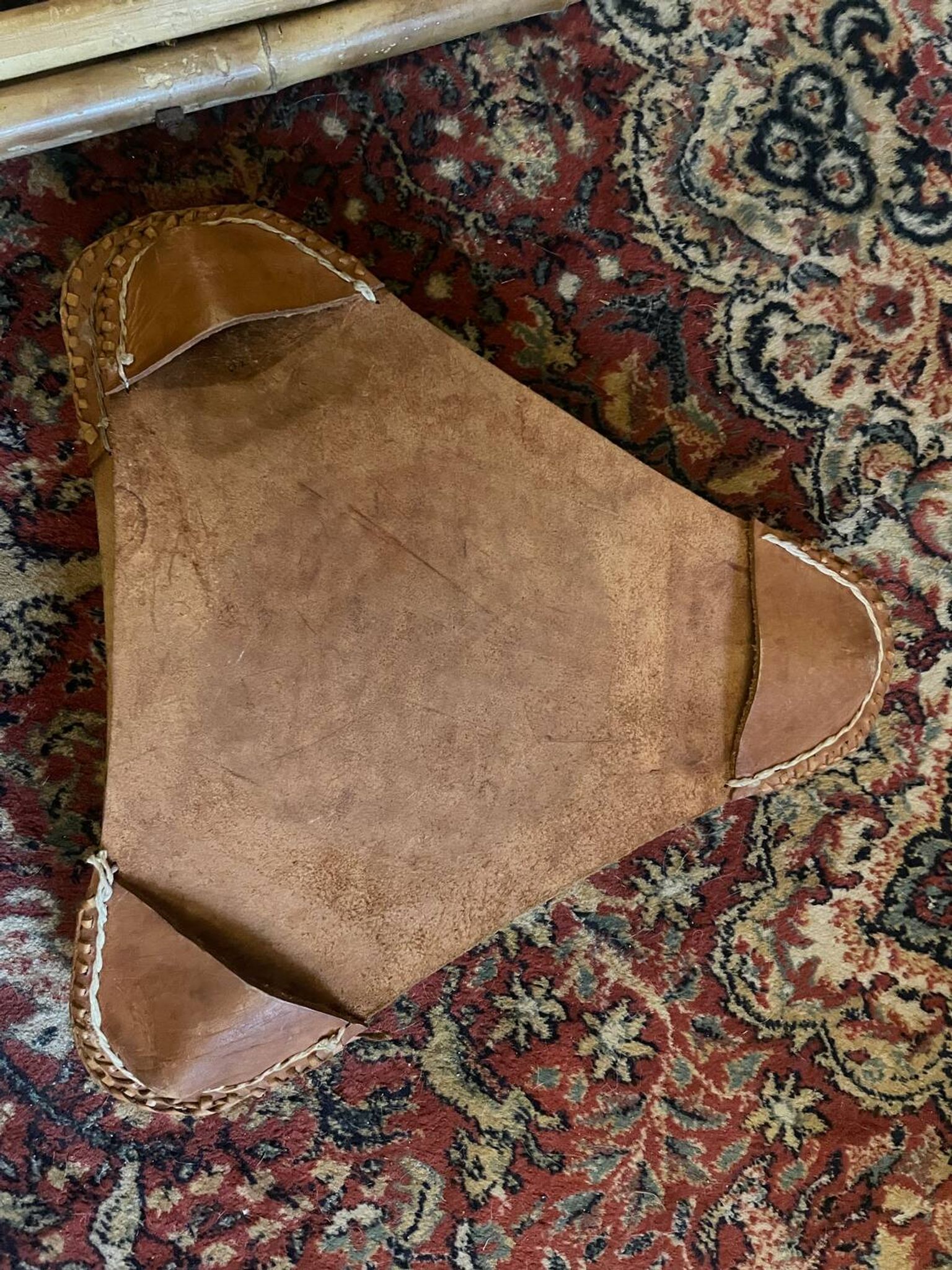 Tabourets tripodes mexicain vintage en bambou et cuir