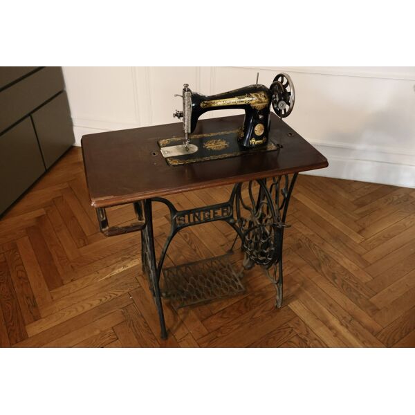 Former singer pedal sewing machine, english-made | Selency