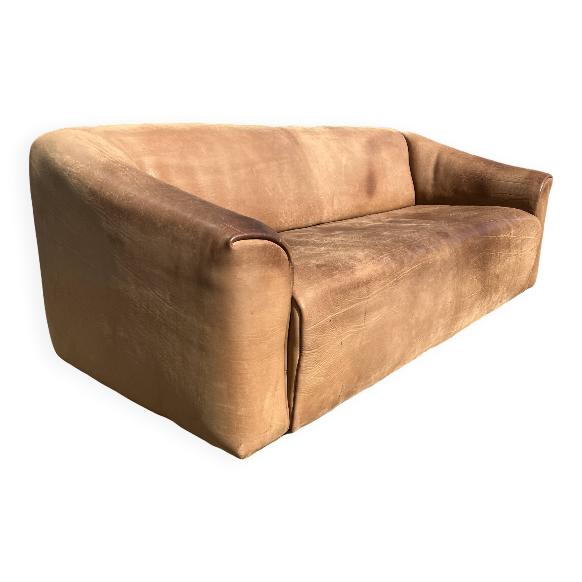3-seater De Sede sofa in 5mm NECK Buffalo leather, Cognac color