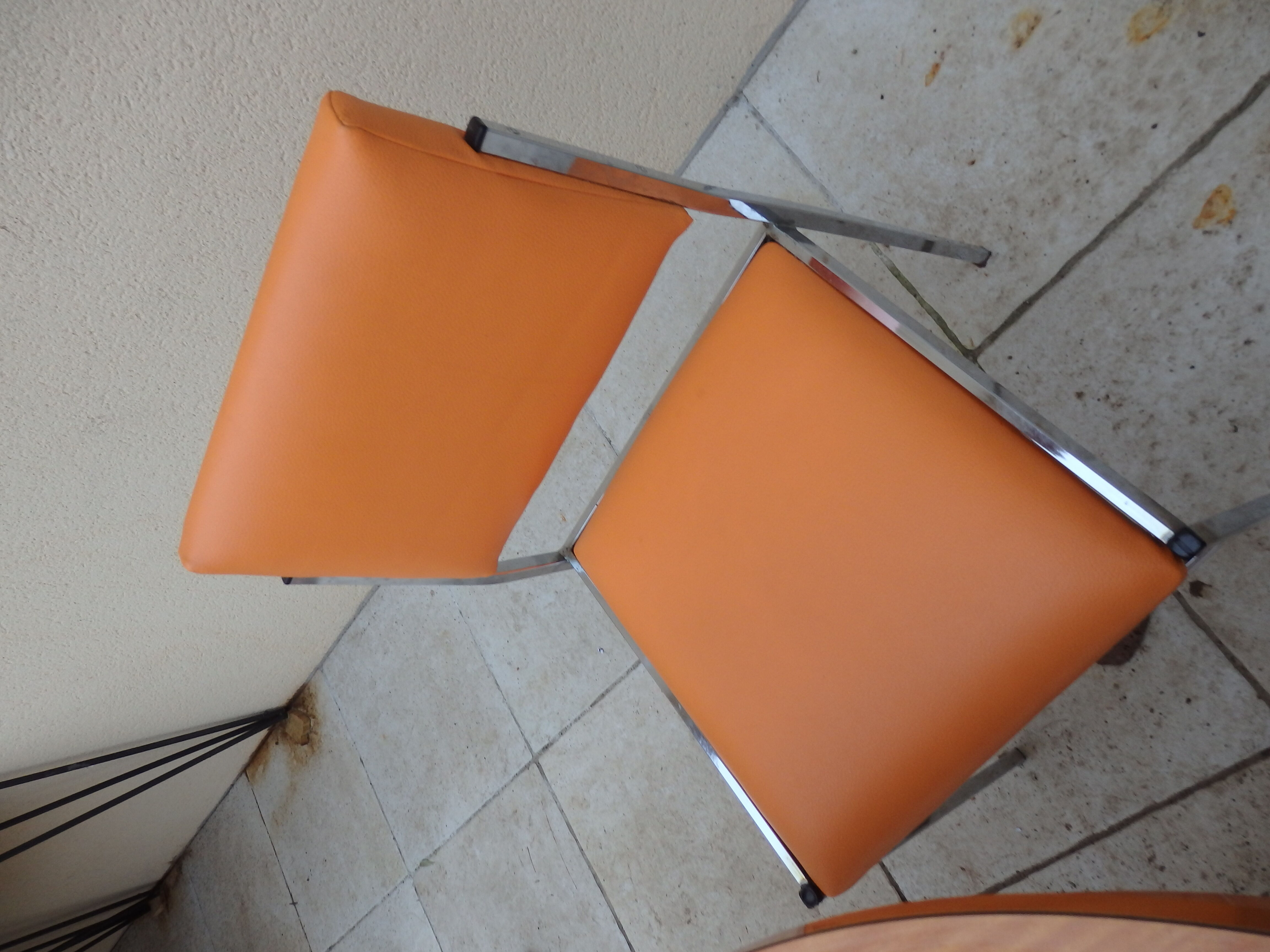 Table is kitchen chairs orange formica vintage year 60 70