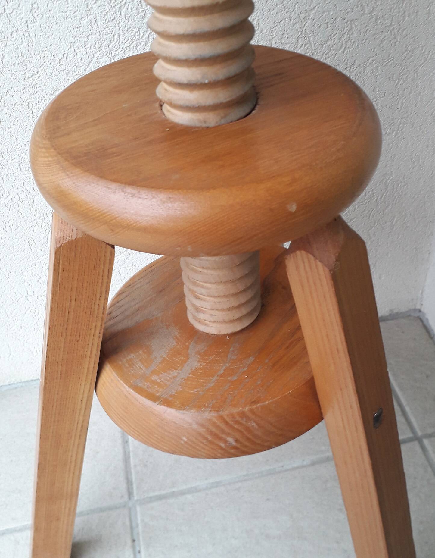 Wooden screw stool