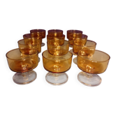Serie de 12 coupes en verre vintage