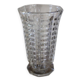 Vase sur pied verre ciselé 10 facettes