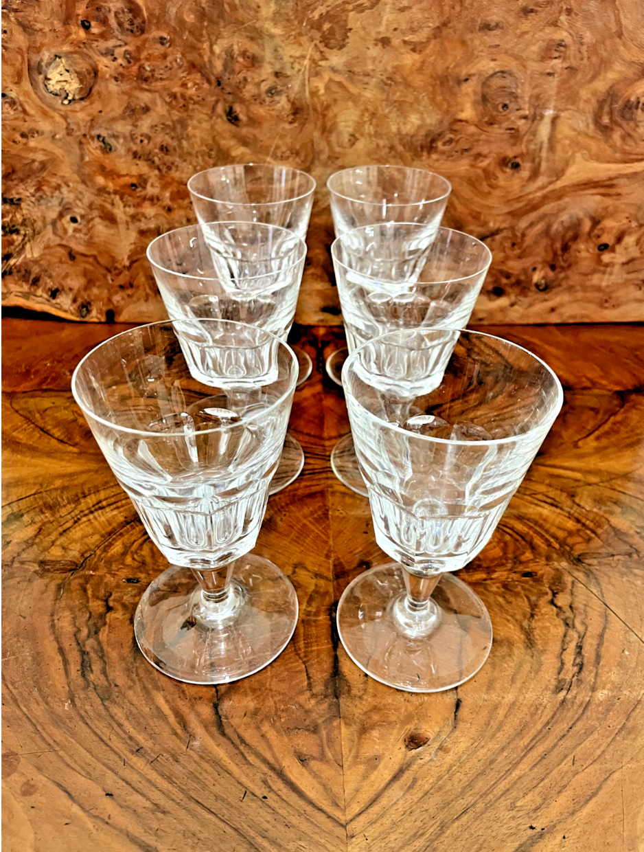 8 Verres à vin Baccarat modèle "Missouri" - 357001
