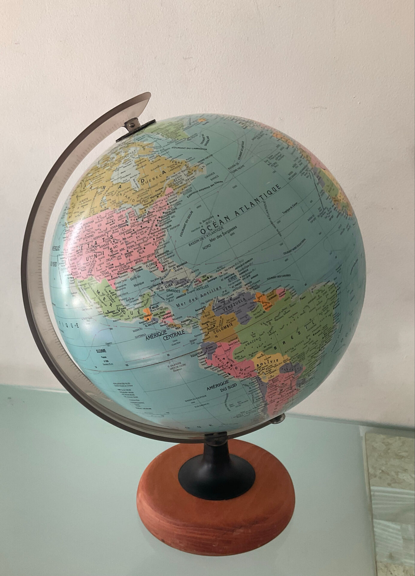 Globe terrestre vintage des années 70-80