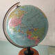 Globe terrestre vintage des années 70-80