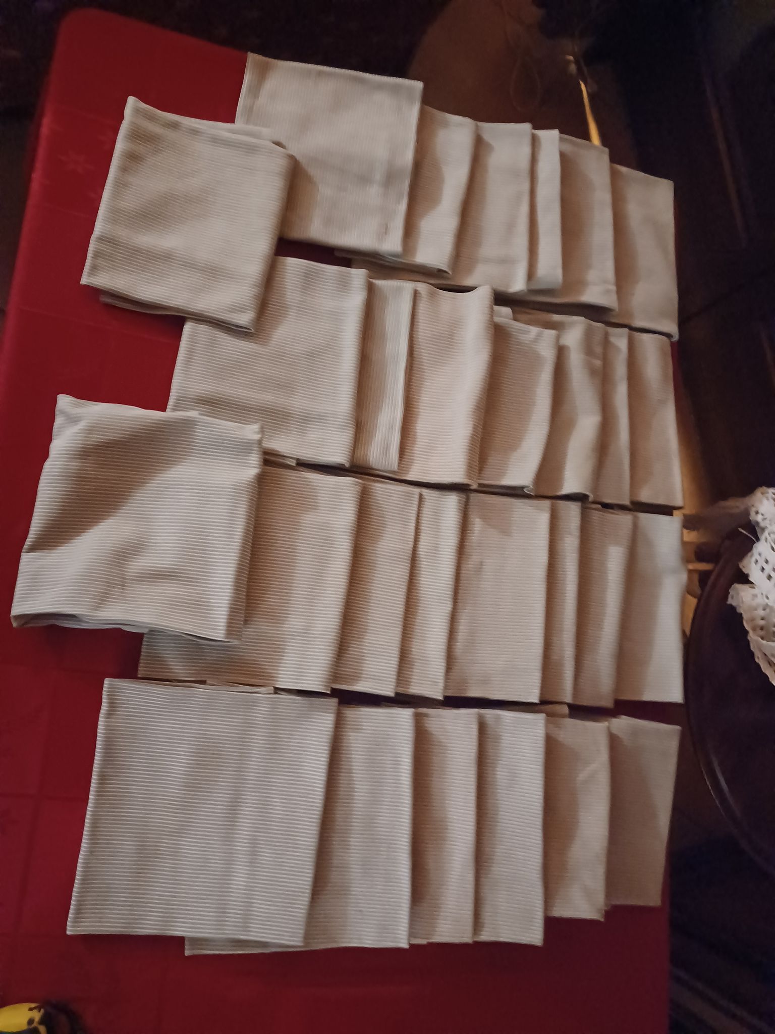 28 serviettes