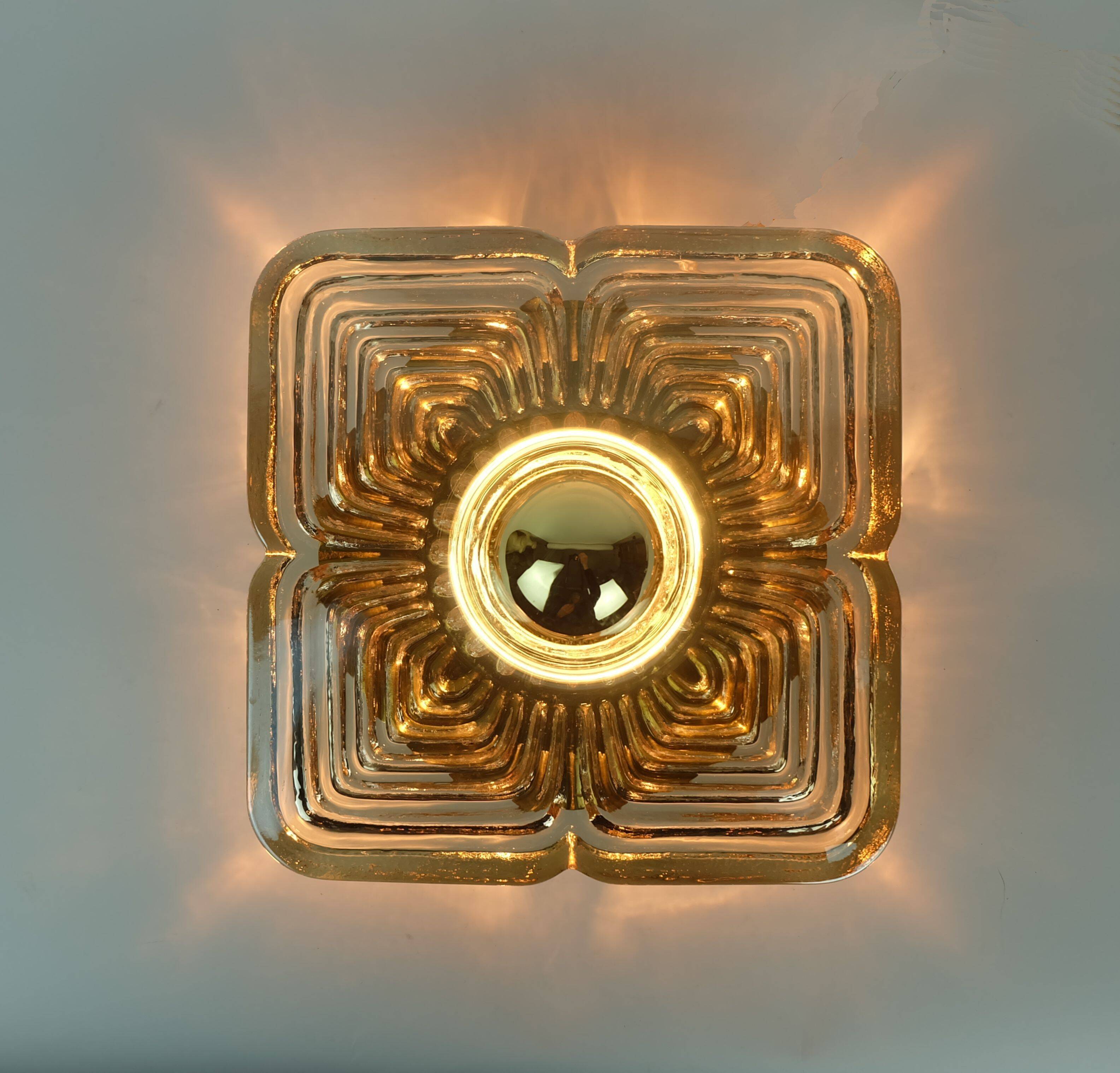 Applique murale lourde en verre glacé du milieu du siècle des années 1960-70