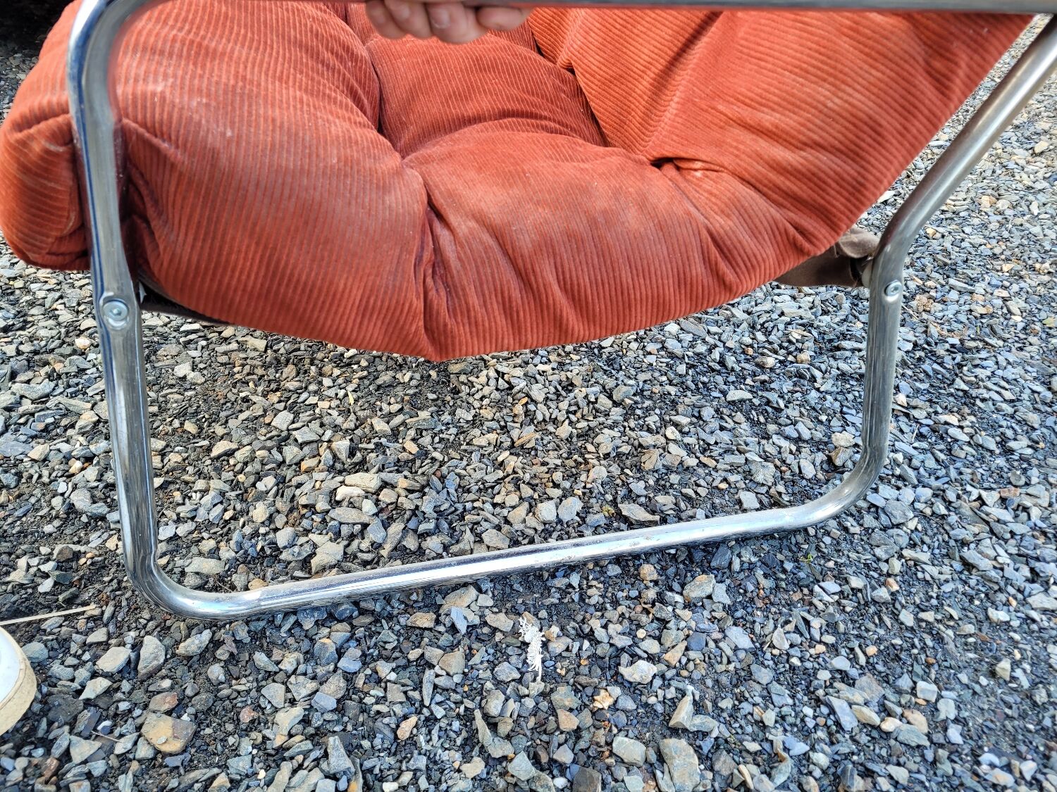 Brick velvet armchair