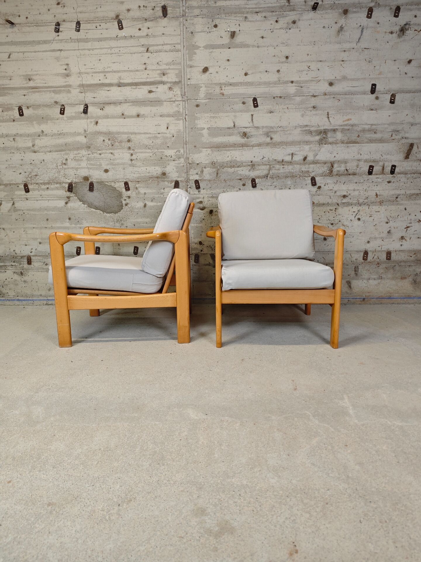 Paire de fauteuils vintage 