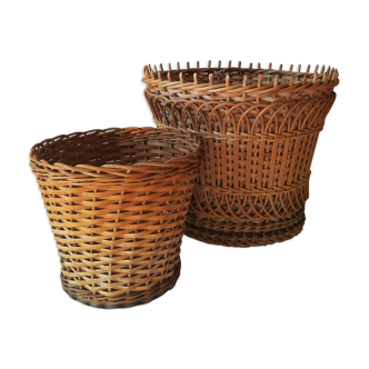 Lot of 2 rattan pot caches