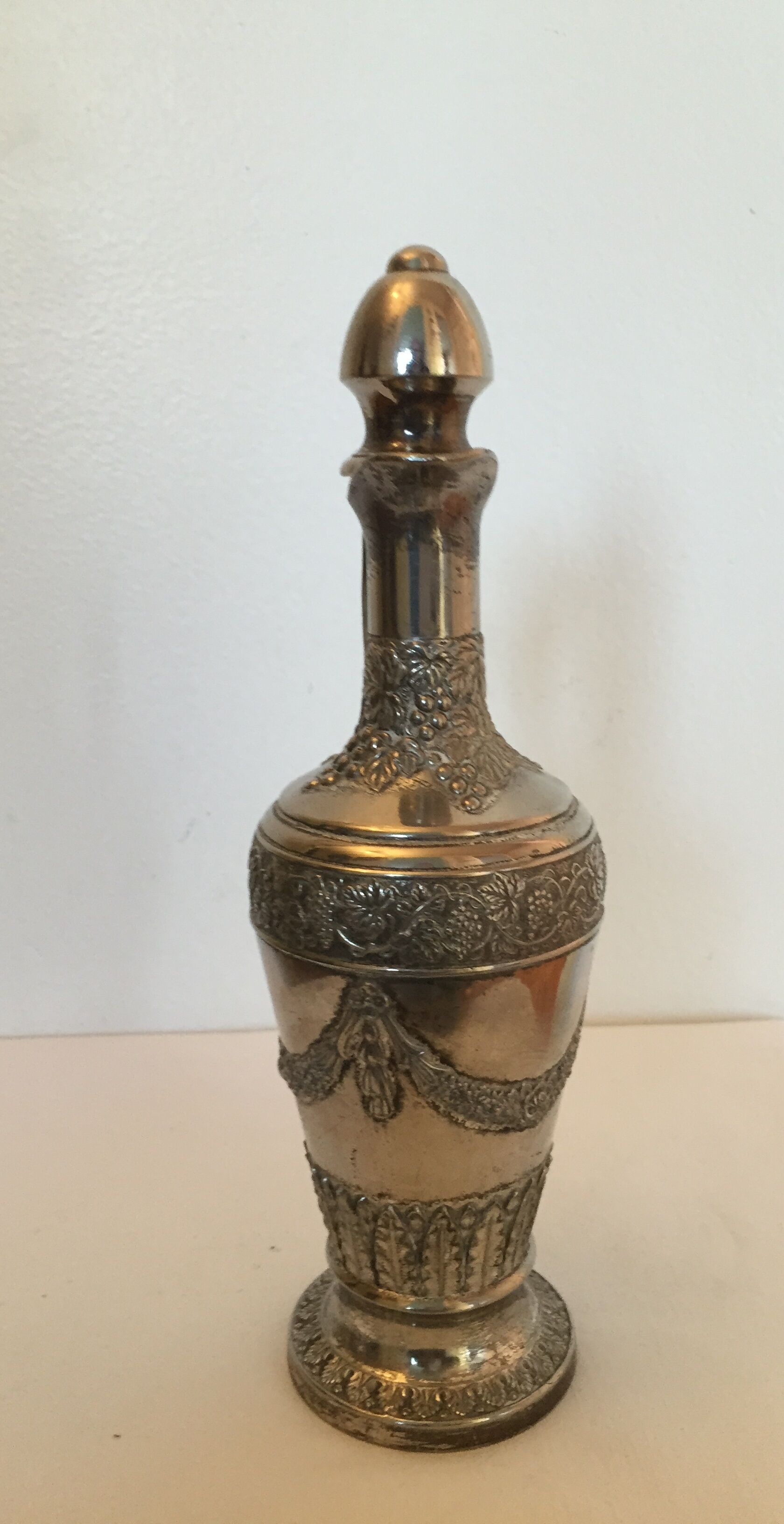 Metal carafe
