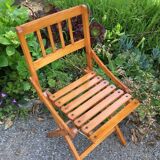 Folding wooden chair