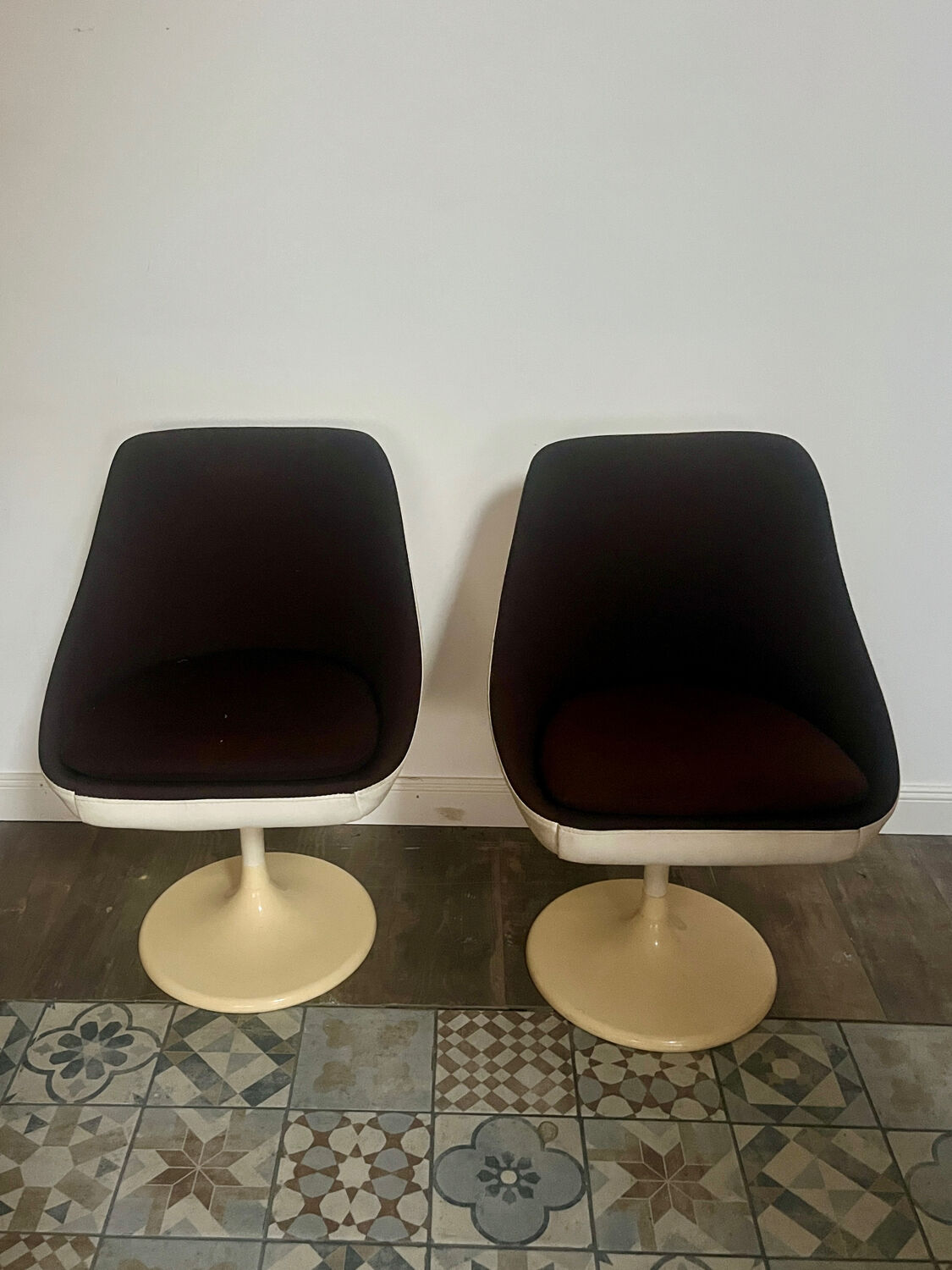 Pair of armchairs